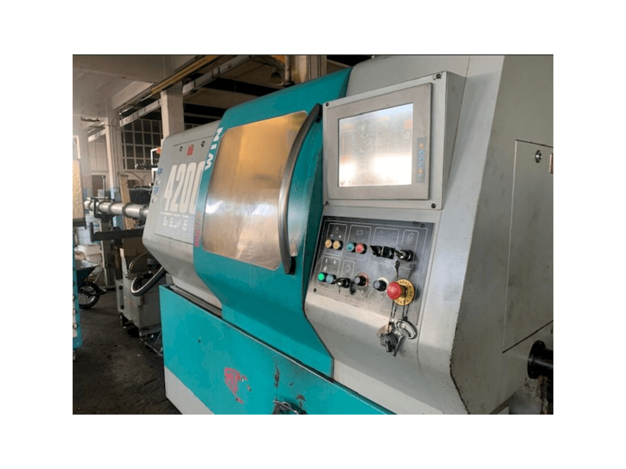 Koneen Mupem Win 4200 etunäkymä