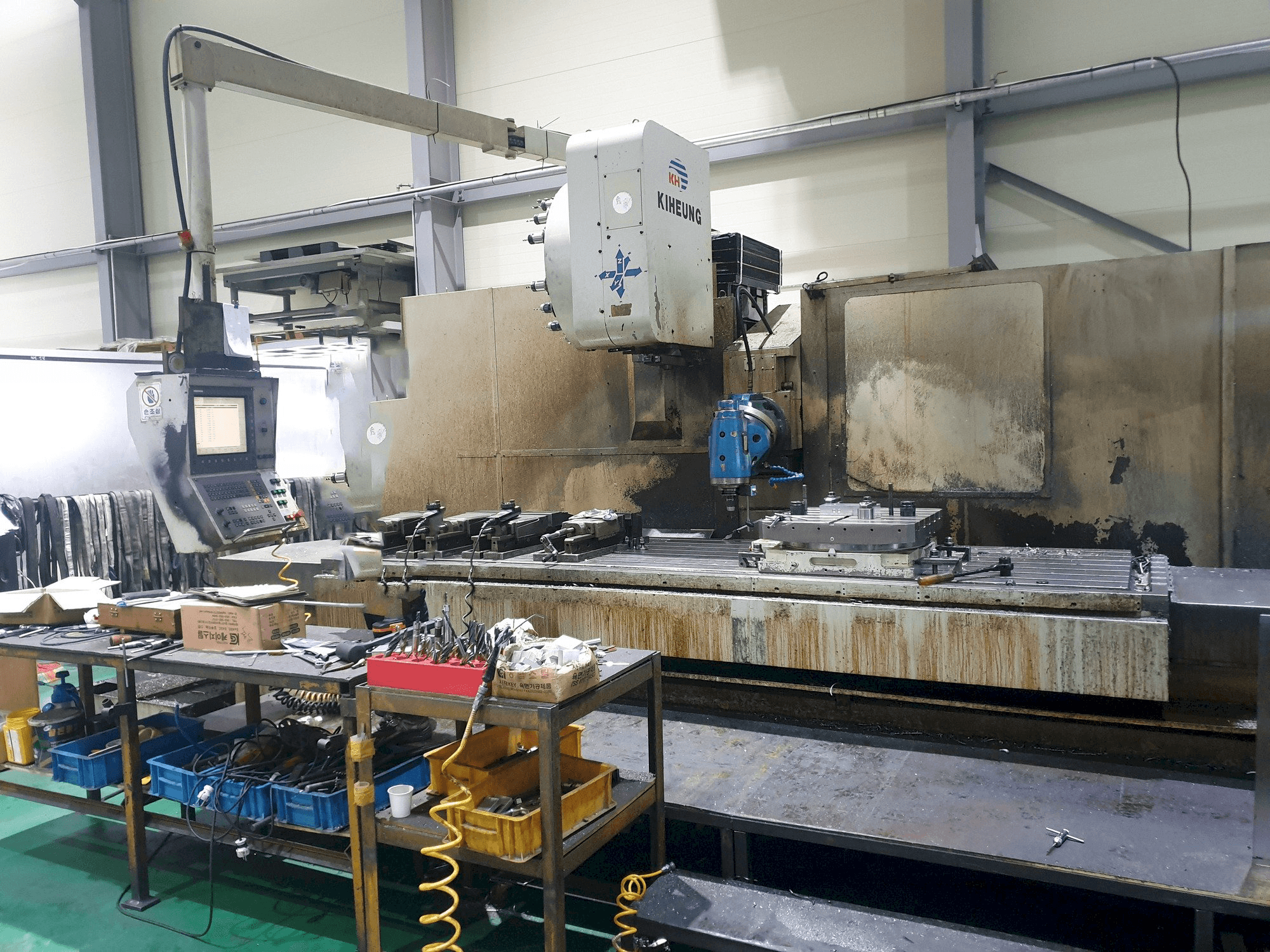 Koneen KIHEUNG KNC-U1000 etunäkymä