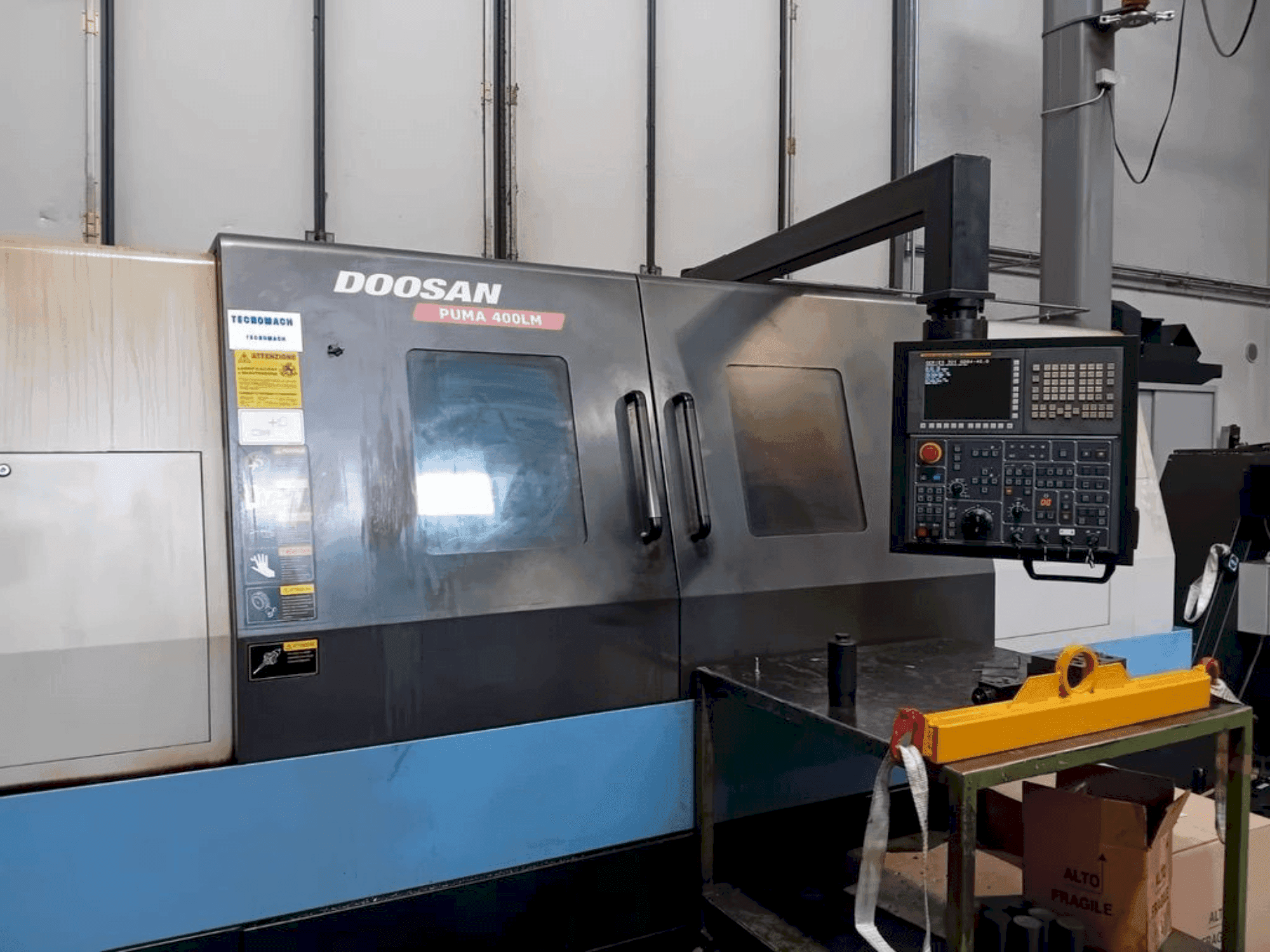 Koneen DOOSAN PUMA 400LM etunäkymä