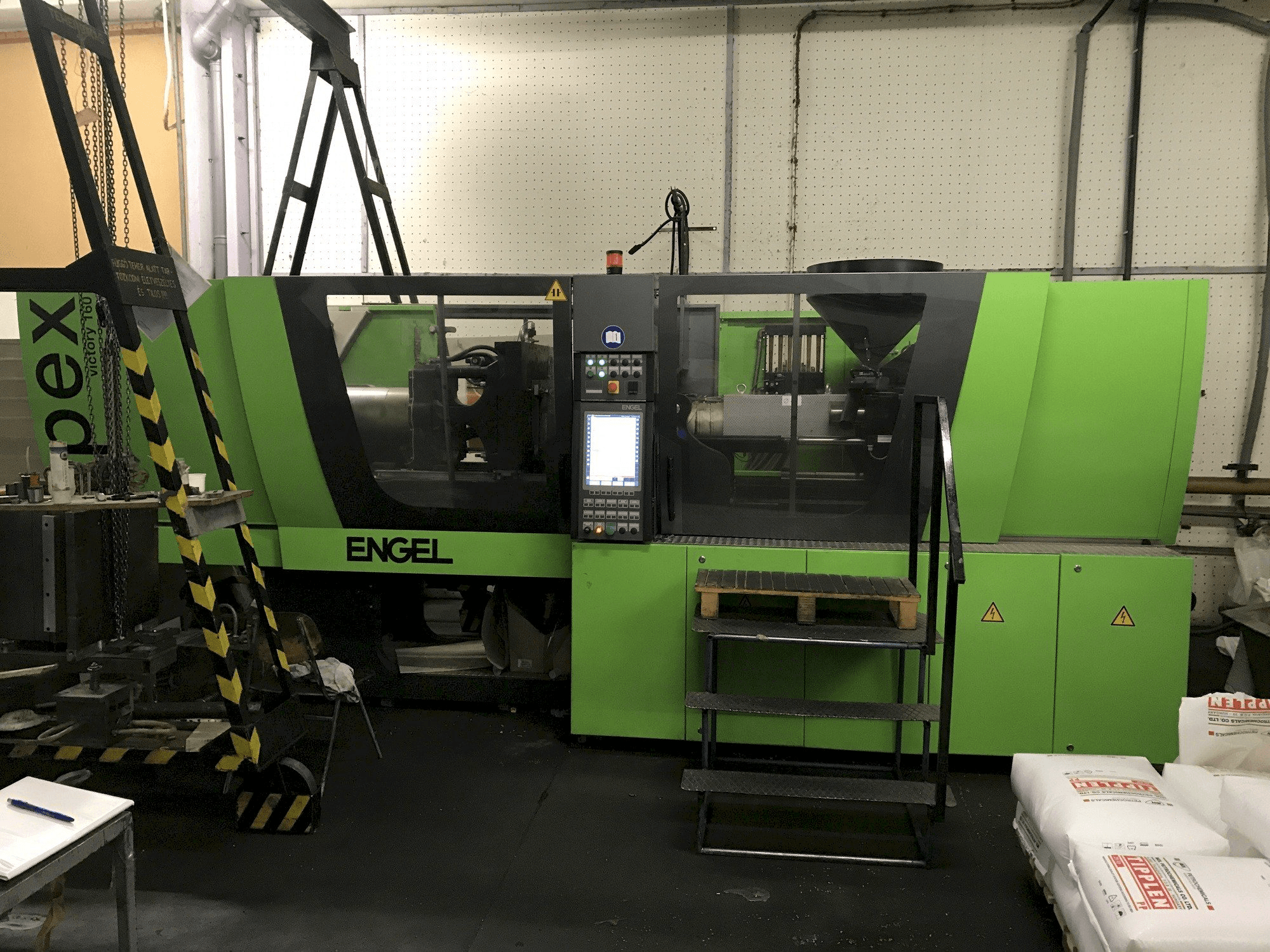 Koneen ENGEL Victory 650/160 Spex etunäkymä