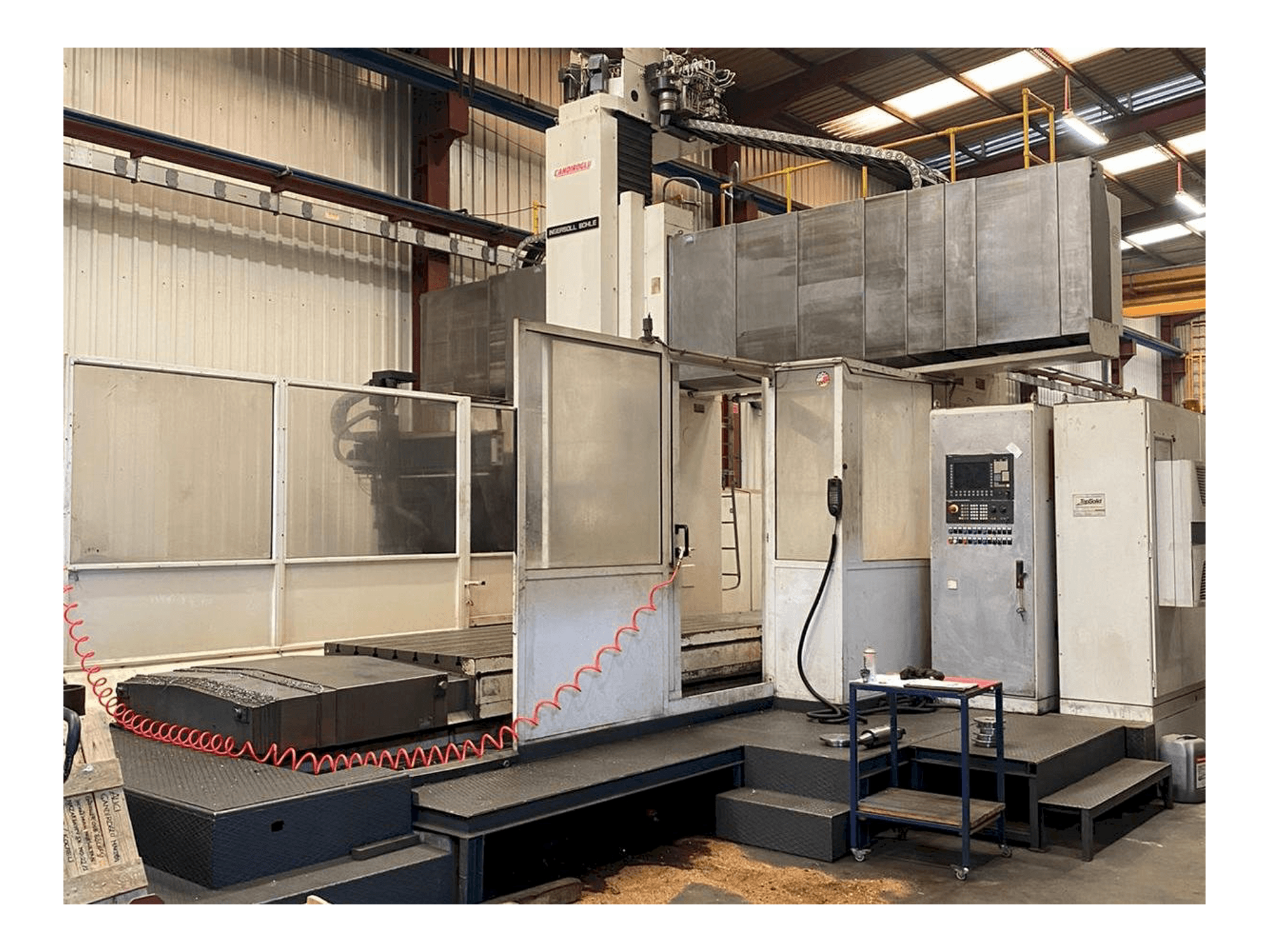 Koneen INGERSOL BOHLE Master Center T1 etunäkymä