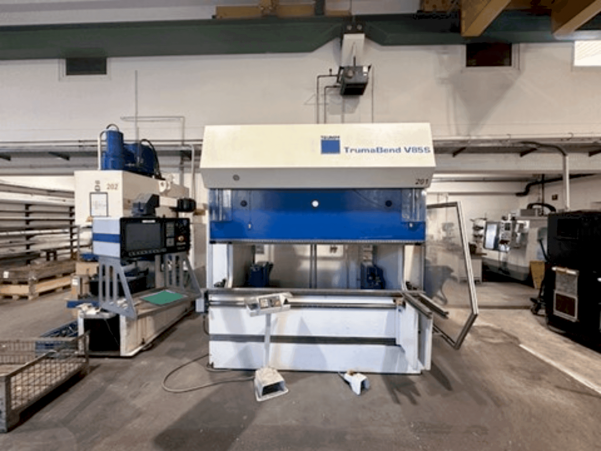 Koneen TRUMPF TrumaBend V85S etunäkymä